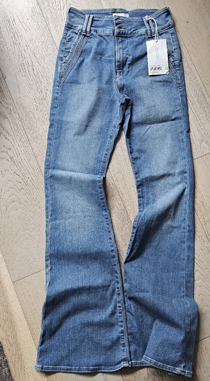 Frame Denim Light Blue Flare Jeans - Picture 4 of 4